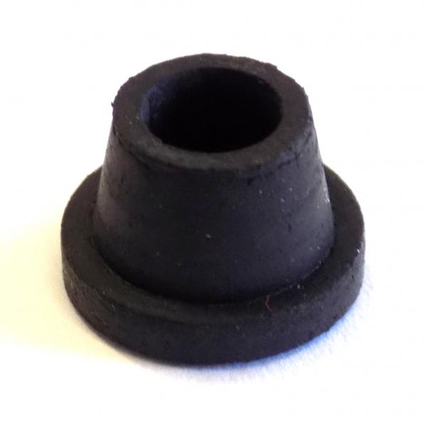 Rubber seal for gas station plug